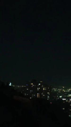 سه فیلم از آسمان هم اکنون تهران و قدرت نمایی پدافند ایران