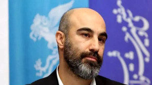 آواز باشکوه محسن تنابنده سرخاک مادرش تو علی آباد/ جوری دردودل و زاری کرد دلت خون میشه