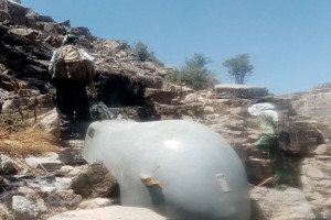 شکار هرمس اسرائیلی توسط مردِ روستاییِ لُر | تصاویر دیدنی؛ آن مرد با پهپاد آمد!