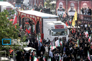 بدرقه باشکوه سرداران و دانشمندان شهید توسط مردم ایران/ تابوت کودکان جلودار کاروان شهدا شد
