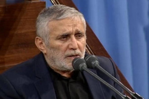 مداحی حاج منصور ارضی بر پیکر مطهر شهید حسین سلامی | ویدئو