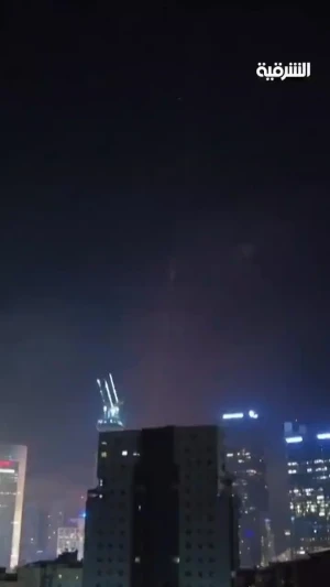 تصویری جدید از اولین شب حمله موشکی ایران به تل‌آویو
