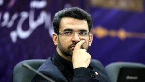 آذری جهرمی: دعوای بی‌حاصل سیاسی و رسانه‌ای را رها کنید