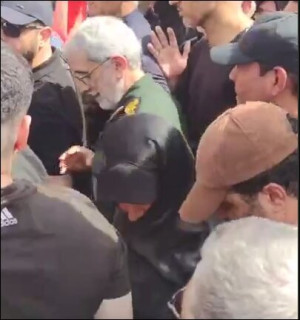 حضور سردار قاآنی در مراسم تشییع پیکر شهدا