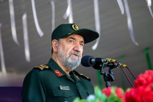 محسن رضایی: با مقاومت و پیروزی در این مقطع تا ۵۰ سال آینده امنیت و آرامش ایران را تامین میکنیم