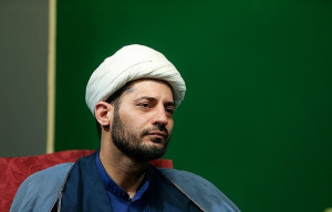 روحانی نزدیک به قالیباف: هرکسی صدای واحد از درون کشور را دوگانه میکند، برخلاف راهبرد رهبری عمل میکند