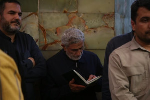 حضور سردار اسماعیل قاآنی بر سر مزار سرلشکر شهید ایزدی | عکس