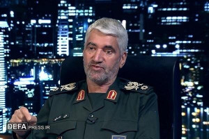 سردار فضلی: موشک سجیل از نظر دشمن، خارج از محاسبات معمول است/ در برخی از شهرهای موشکی تاکنون تنها گوشههایی از آنها برای مردم به نمایش درآمده است