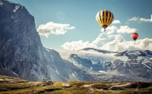 تفال به حافظ جمعه 20 تیر ۱۴۰۴؛ گر تیغ بارد در کوی آن ماه…..