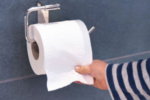 اگر هر روز اجابت مزاج نداشته باشید، چه اتفاقی برای بدنتان میافتد؟