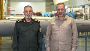 بازدید رئیس ستاد کل نیروهای مسلح از یک ستاد فرماندهی / شمشیر بُرّان نیروی هوافضای سپاه، گردن دشمن را زد
