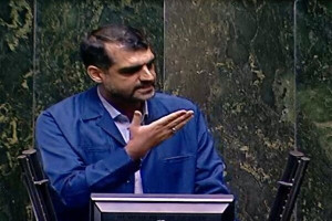 نماینده قم در مجلس: روز و محل جلسه شورای امنیت ملی را افغانها اطلاع دادند؟/ مسئله نفوذ درحال فروکاهی به گل محمد و جان محمدهای سر کوچه است