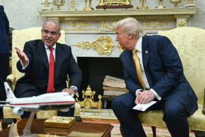 ترامپ: ما میتوانستیم با ایران توافق کنیم، اما در عوض ایران را بمباران کردیم | نخست وزیر بحرین: اکنون توپ در زمین ایران است!