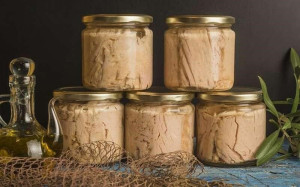 طرز تهیه تن ماهی خانگی و سالم بدون مواد افزودنی در شیشه