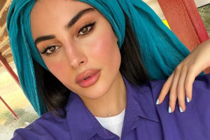 چی بپوشیم؟ ایده استایل خفن رنگی و آرایش با ترلان پروانه! + عکس