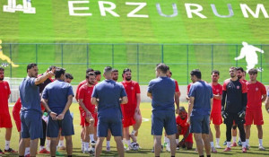 ساپینتو به این پرسپولیسی پول میدهد | هاشمیان اگر قهرمانی میخواهد باید یک بازیکن را اخراج کند