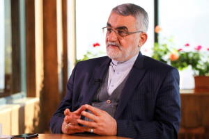 بروجردی: تحریمها بازگردند، دلیلی بر ادامه محدودیتهای هستهای نخواهد بود/ برجام اگر دچار فروپاشی شود دیگر اعتمادی به توافقات بینالمللی باقی نمیماند