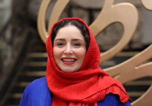 بازی ژاله صامتی و دخترش روی صحنه