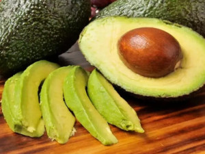 سالاد چربیسوز! ؛ معجونی برای کنترل قند خون و کاهش وزن