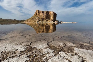 استاندار آذربایجان غربی: دریاچه ارومیه قطعاً احیا خواهد شد