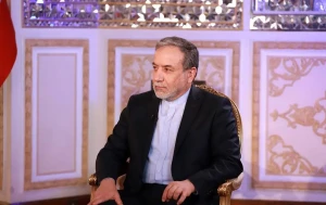 عراقچی: تصمیمات بزرگ در مجموعه مدیریت عالی نظام اتخاذ میشود؛ ما هر زمانی لازم باشد، سرباز هستیم