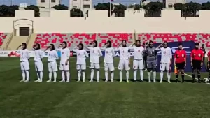 ببینید؛ سلام نظامی ملیپوشان بانوی فوتبال ایران در زمان پخش سرود ملی