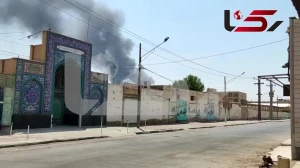 فیلم بلند شدن دود سیاه از سمت پالایشگاه آبادان
