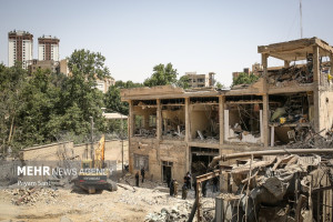 آغاز مراسم گرامیداشت شهدای جنگ زندان اوین