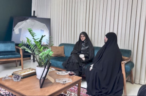 عکس: دختر پزشکیان در منزل سرداران شهید رشید و حاجیزاده