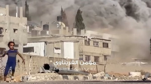 لحظه تکان دهنده فرار کودک حین اصابت بمب اسرائیل
