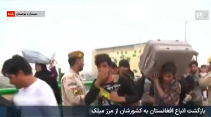 پخش زنده اخراج اتباع غیرمجاز با موسیقی غمگین در شبکه خبر!