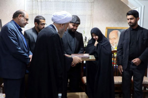 ابلاغ پیام رهبر انقلاب به خانوادهٔ سرلشکر شهید غیبپرور