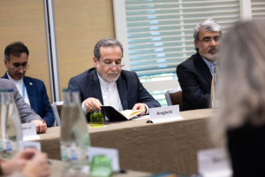 عراقچی: مذاکره مستقیم با آمریکا نداریم