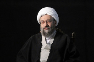 افرادی که به چهرهشان نمیآمد، از نظام دفاع کردند