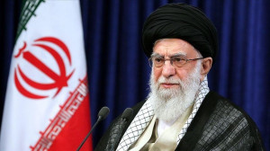 آیت الله خامنهای فرمانی برای ساخت بمب اتمی نداده است/ «دکترین موزاییکی» باعث بقای نظام ایران در جنگ شد