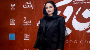 استایل 200 میلیونی پریناز ایزدیار در اکران زن و بچه!