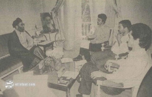 عکسی از ۱۲ سالگی رهبر انقلاب در روزنامه اطلاعات
