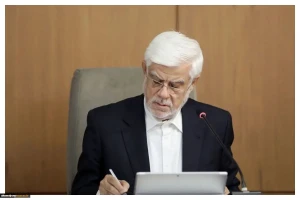 عارف: مشاغل خانگی و بنگاههای کوچک و متوسط نقش مهمی در کاهش نرخ بیکاری دارند