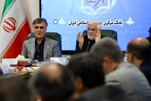 عارف: از ماههای اول آغاز به کار دولت جمعبندی شد که کشور عملاً در وضعیت جنگی است و بنا بود که به مردم منتقل نشود