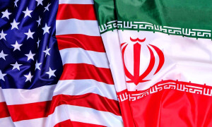 روزنامه هم میهن : اسرائیل میز مذاکره را بمباران کرد؛ در داخل هم عده ای زیر این میز بمب می گذارند