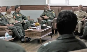 بازدید فرمانده کل ارتش از پایگاه هوایی شهید لشگری