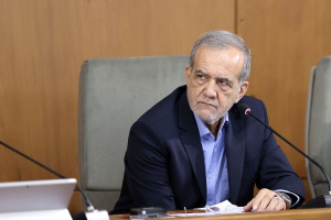 روزنامه اعتماد: خالص سازان از پزشکیان و دولتمردانش عصبانی و طلبکارند