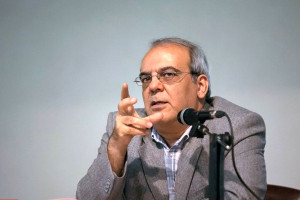 عباس عبدی: بیدینی حاصل عملکرد آقای علمالهدی و برخی روحانیون است نه تبلیغات دشمن