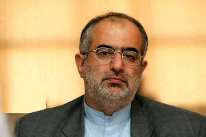 حسامالدین آشنا : چرا برادران جلیلی بازی «کی بود کی بود من نبودم» راه انداختهاند؟