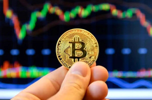 قیمت بیت کوین به تومان و دلار؛ هر BTC چند؟