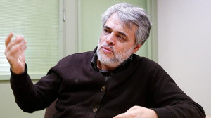 کنایه توئیتری محمد مهاجری به سفر لاریجانی به مسکو / مقامات دولتی متعددی برای بردن پیام پزشکیان داریم