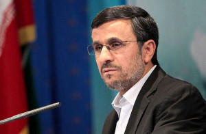 احمدی نژاد آفتابی شد + عکس