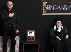 واکنش رئیس جمهور به حضور رهبر انقلاب درمراسم عزاداری شب عاشورا/ابوالفضل علمدار خامنهای نگهدار