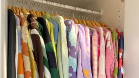 چگونه کمد لباس خود را همیشه خوشبو نگه داریم؟ راهنمایی جامع و کاربردی