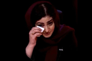 اشکهای سوزناک مریم مومن در روایت دردناک از مادرش بعد از طلاق + فیلم